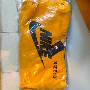FULL NIKE SWEATSUIT
